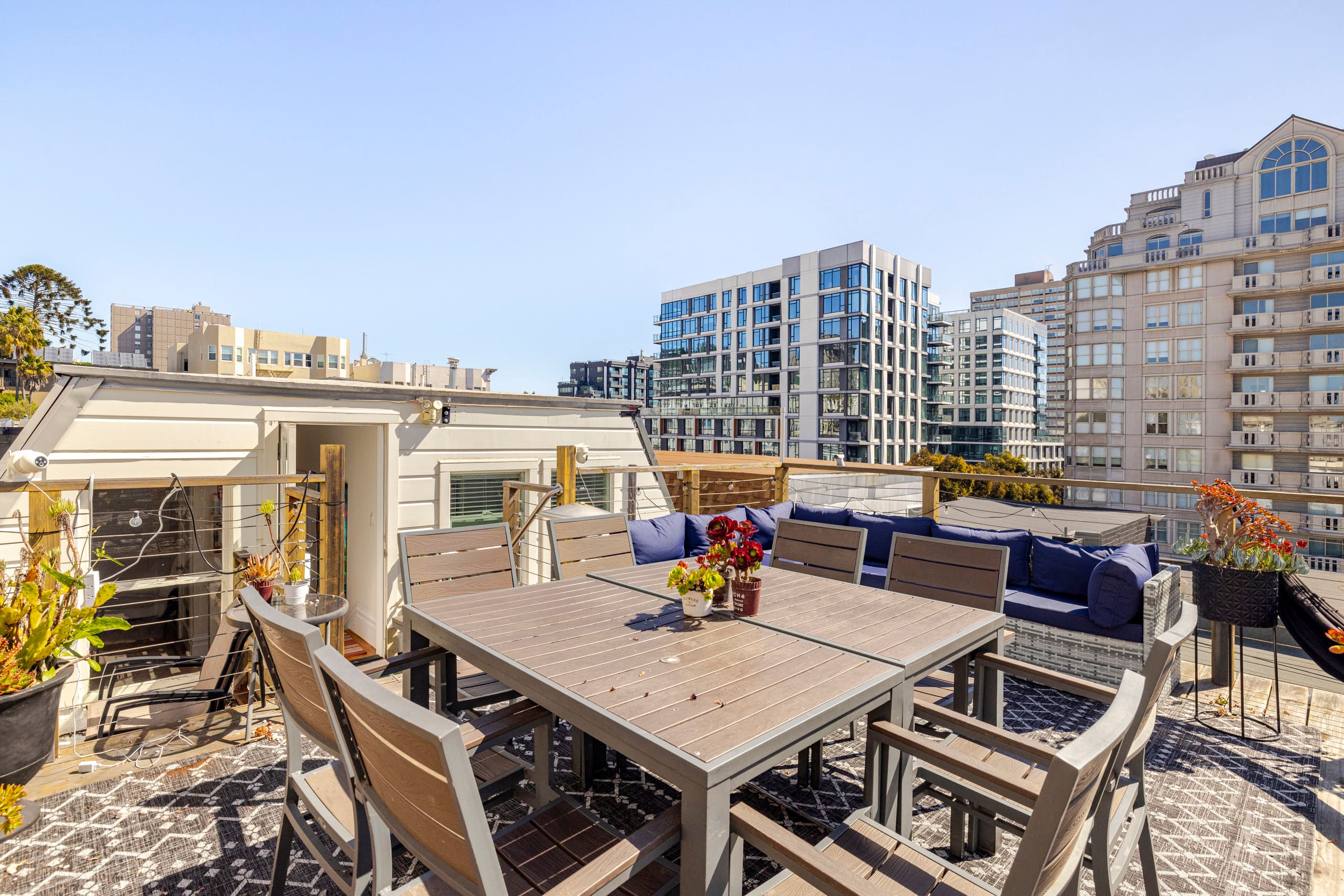 Townhouse in San Francisco · ★4.88 · 6 bedrooms · 6 beds · 3 baths - Image 22