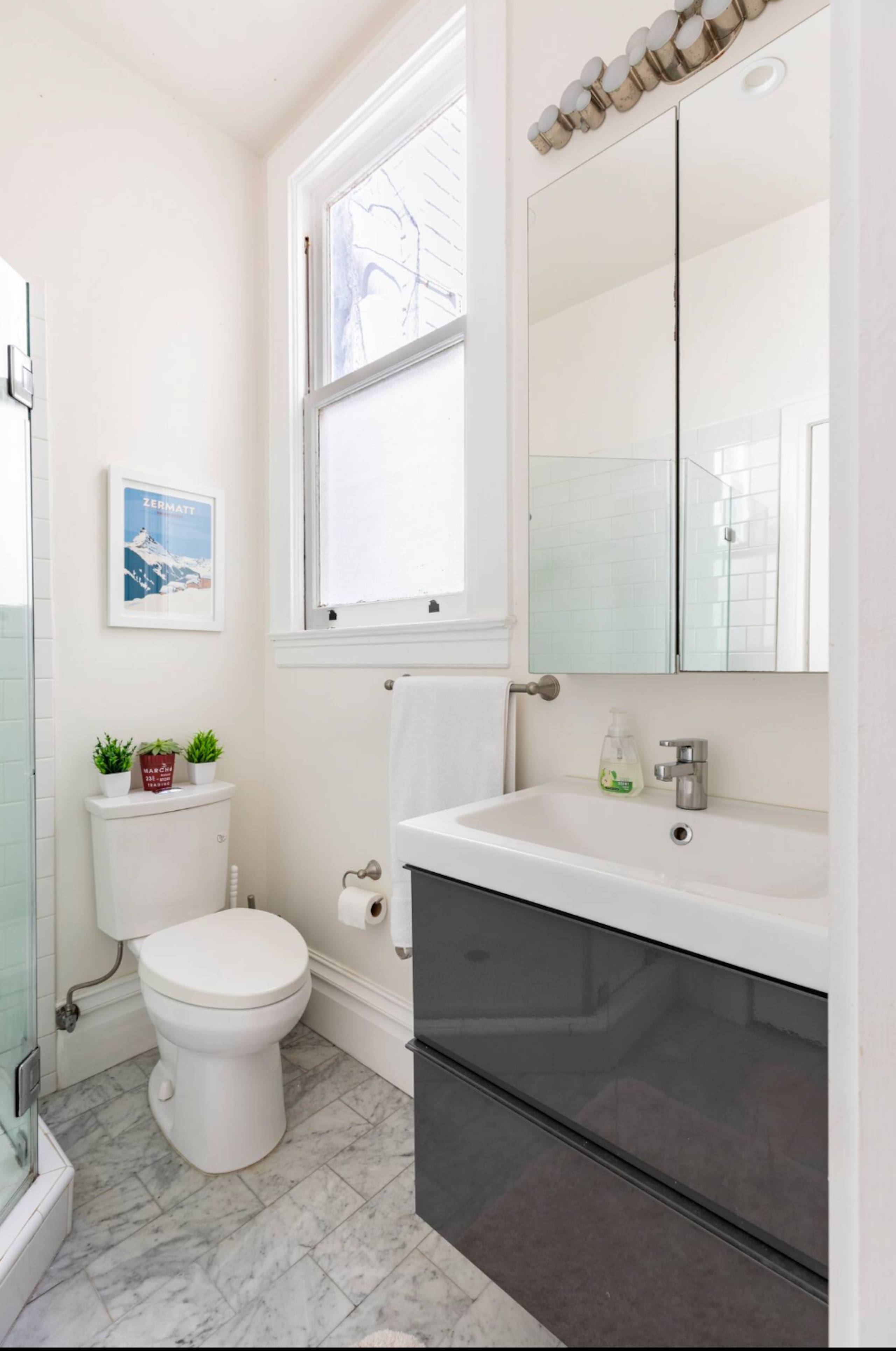 Townhouse in San Francisco · ★4.88 · 6 bedrooms · 6 beds · 3 baths - Image 17