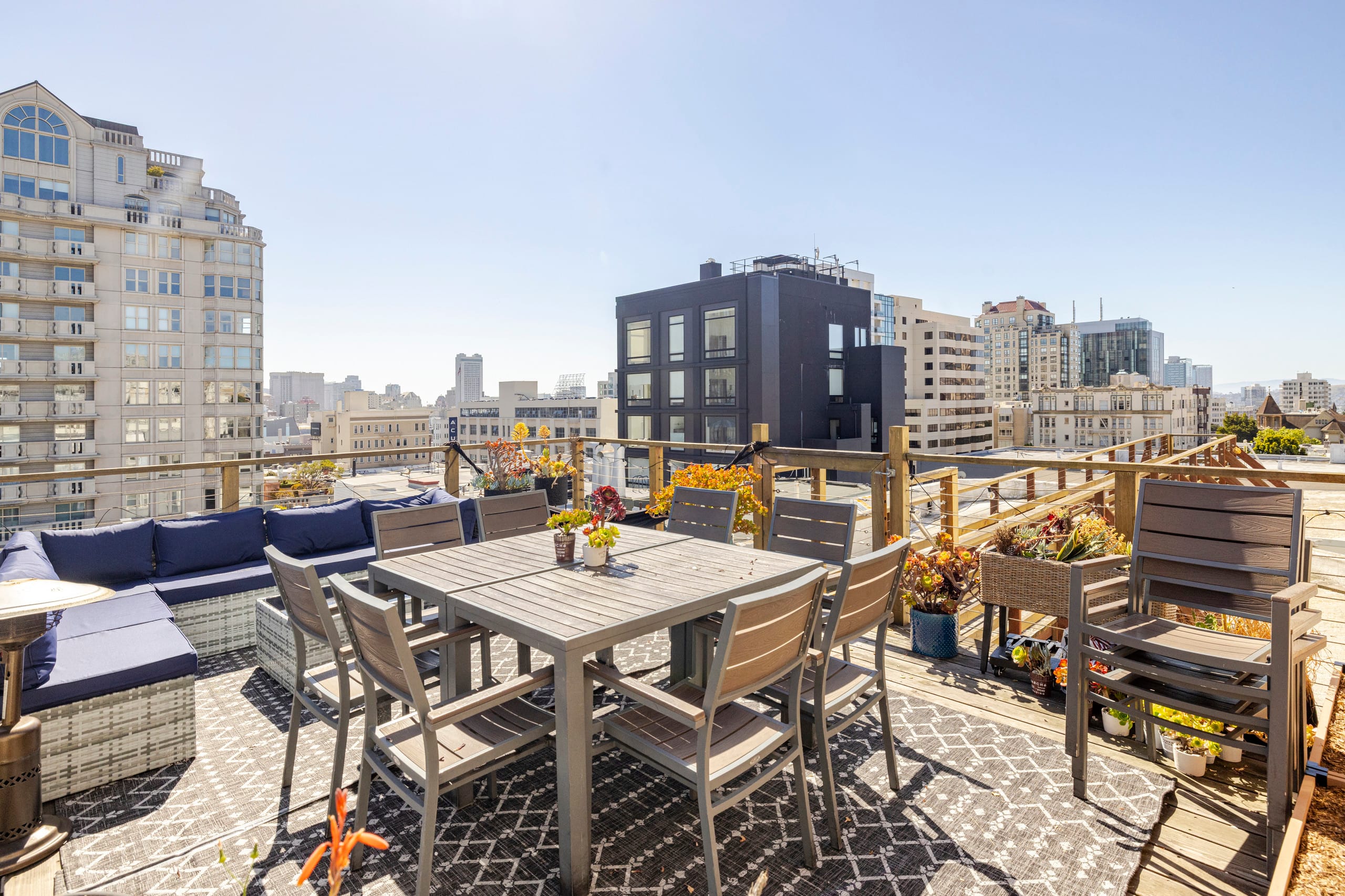 Townhouse in San Francisco · ★4.88 · 6 bedrooms · 6 beds · 3 baths - Image 24