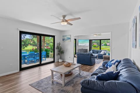 Top Airbnb: 6-Seater Golf Cart with Bay, Lake & Golf View Home in Miramar Beach
