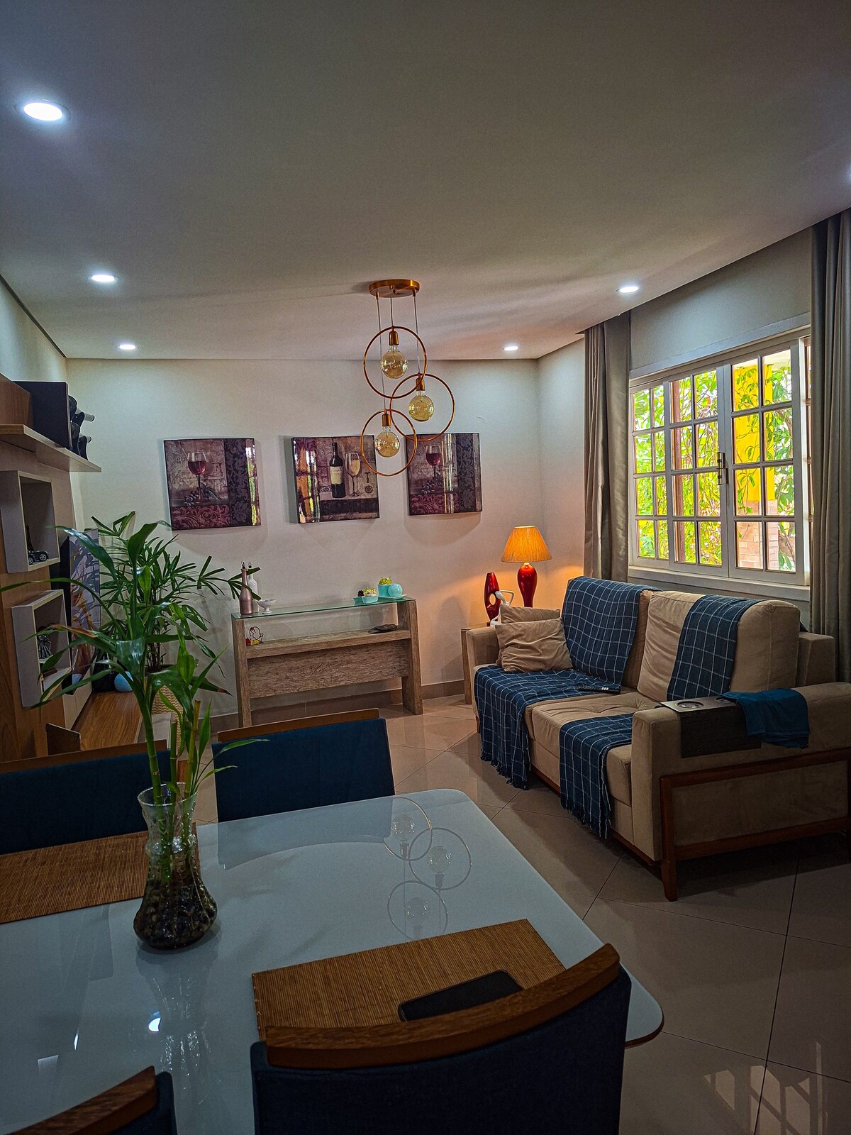 Top Airbnb: House with swimming pool in a quiet neighborhood in Nova Iguaçu em Nova Iguaçu