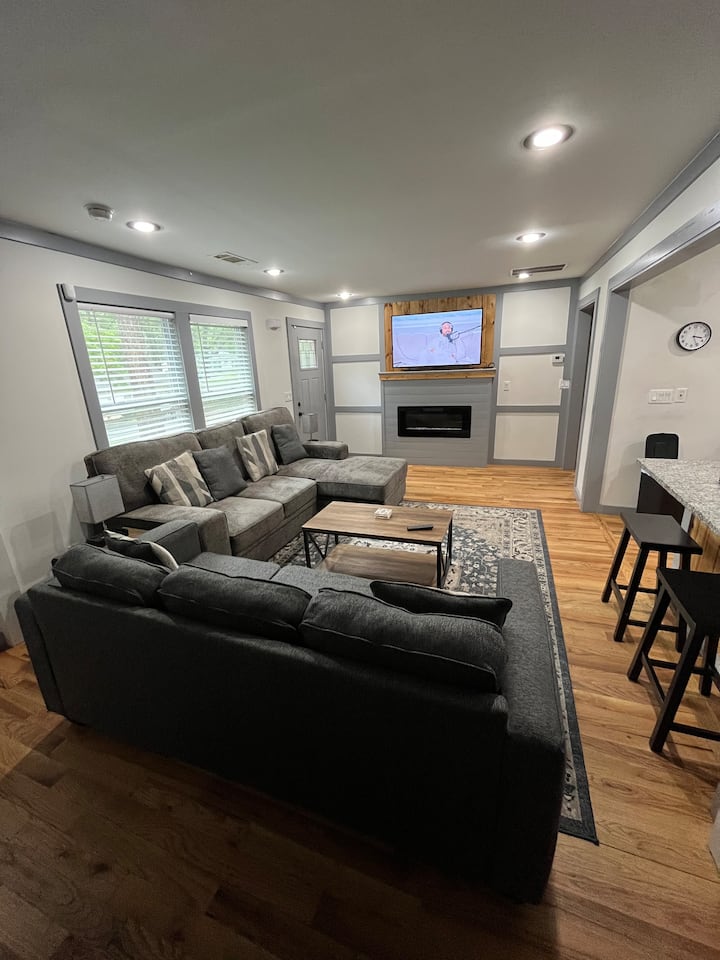 Comfortable And Cozy Hideaway - Buckhead, GA