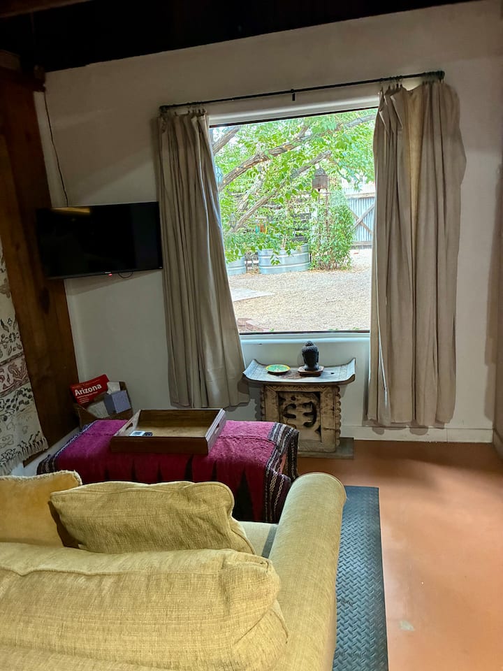 მისაღები ოთახი 2