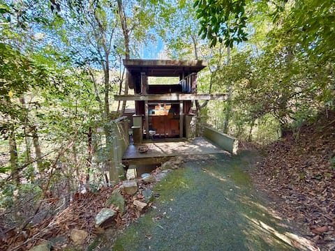 Waterfall Views, Lake Hartwell, Highland Architect