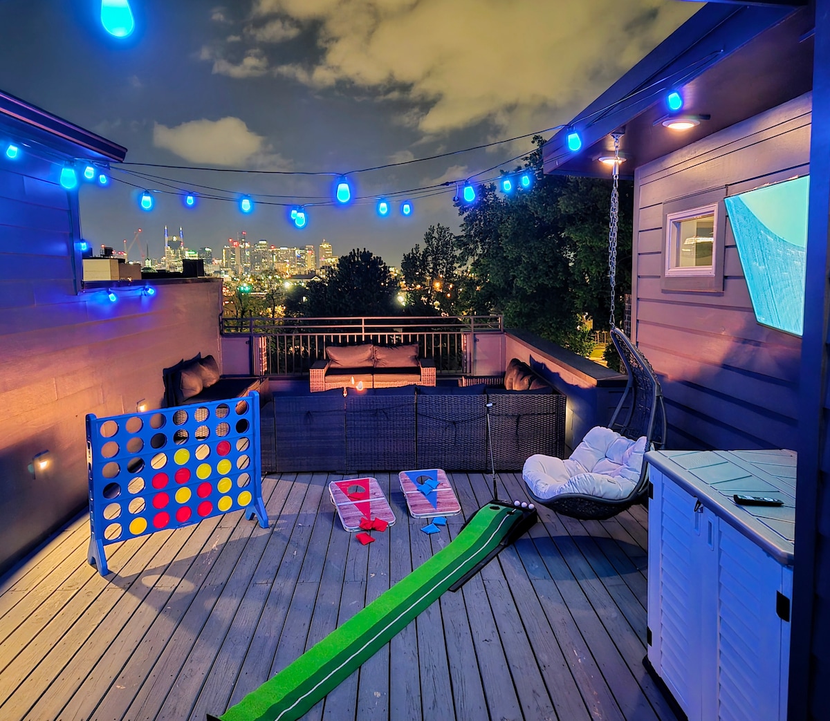 2mi to DT, 4 Private Rooms, Roof Deck Amazing View - Townhouses