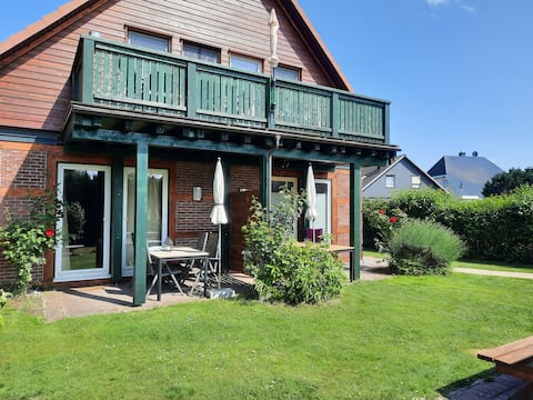 Usedom vacation apartment – Terrace • Garden • 2 bedrooms