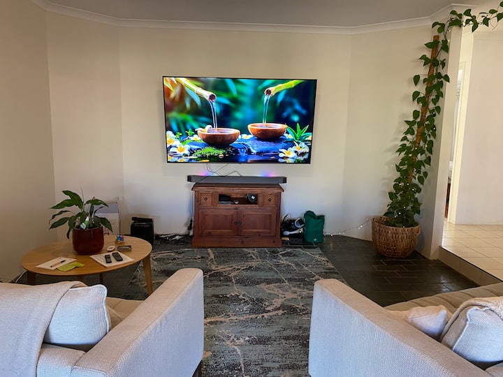 Sunset Twin Room-2 X Kingsize Single Beds - Bassendean