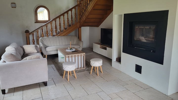 Gîte Le Beau Lieu Avec éTang De Pêche - Ardennes