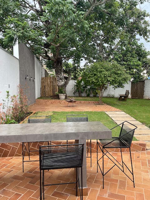Charming Downtown Home: 3-Min Walk to Chapada Sq