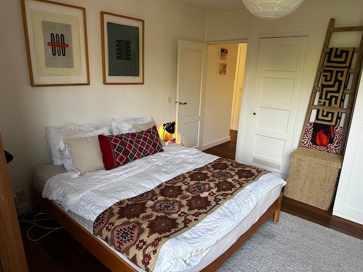 საძინებელი 1