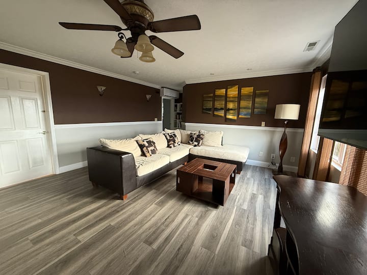Entire 1st Floor Of 2 Story Home! - Bridgewater, VA