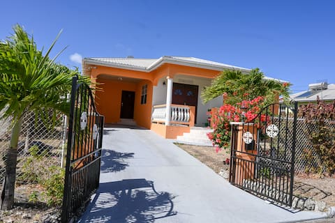 Beach/Surfing/Oistins
Secondary rental on Premises