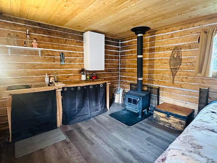 Klondike Kennel's Cabin - Yukon