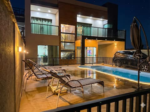 Townhouse Front Sea, 5 bedrooms, 16+ people.