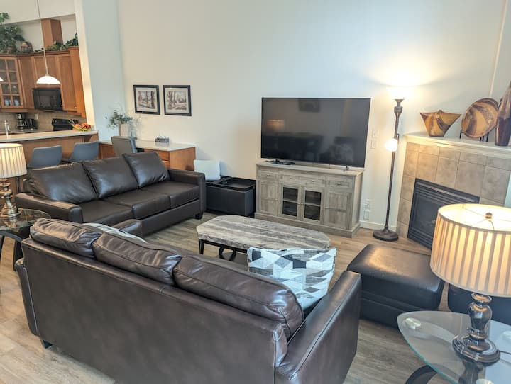 Sunset Waterfront Resort-3bed-3bath - Kelowna