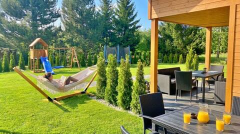 A Paradise for Families and Dogs• 600 m² Garden• Peace and Quiet and a Spa