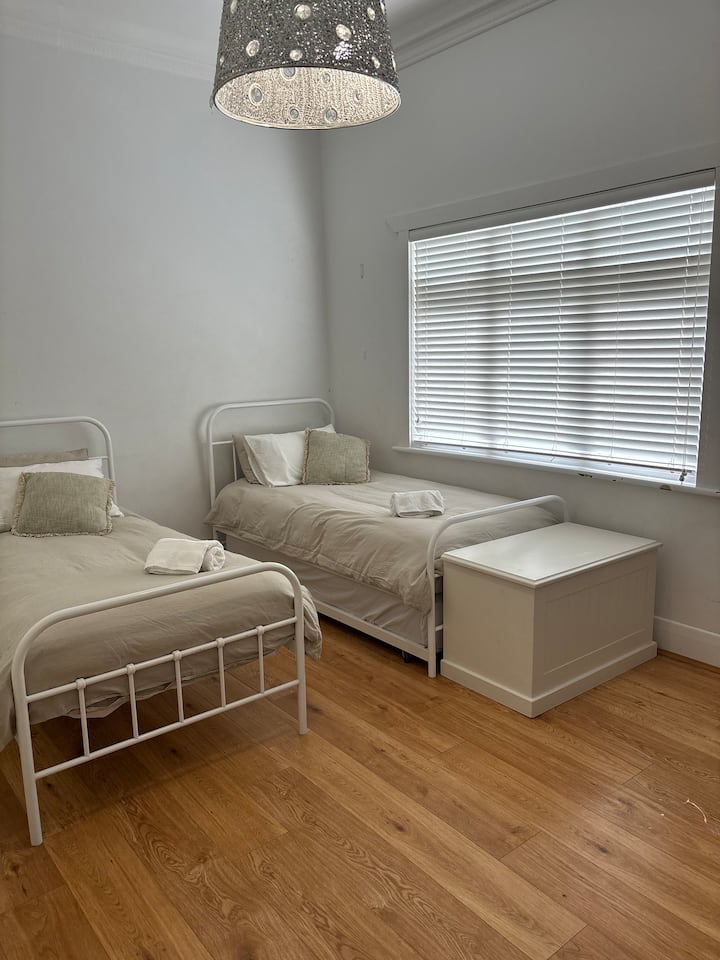 غرفة النوم 1