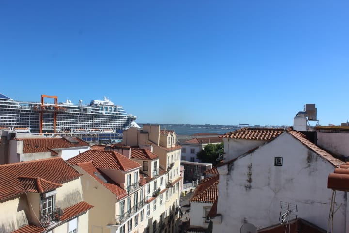 Alfama Tejo Luminoso - Lisbon