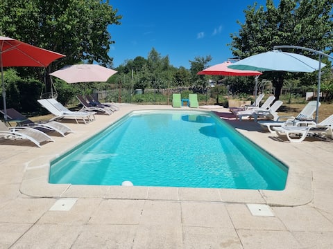 La Longere Rose 
3 Cottages, Pool, Jacuzzi 16-20 people