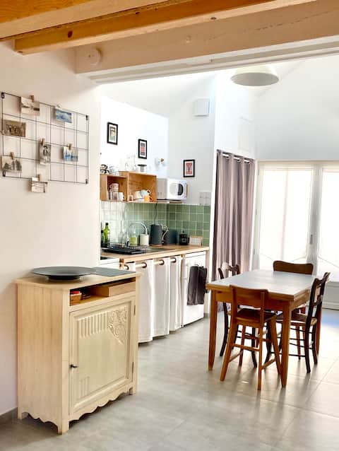 Popular Airbnb listing: La Petite Maison in Guérande