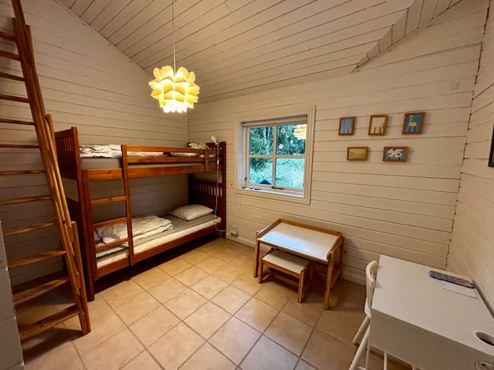 Schlafzimmer 4