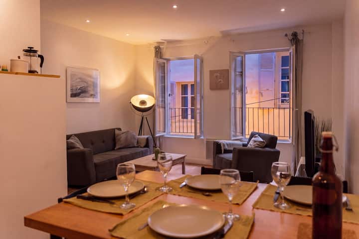 Gaïa - Maison Chaleureuse Intra-muros, 3 Chambres - Avignon