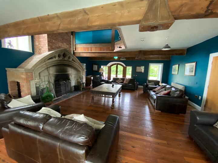 Games Of Thrones Base, Huge Rooms - Portstewart