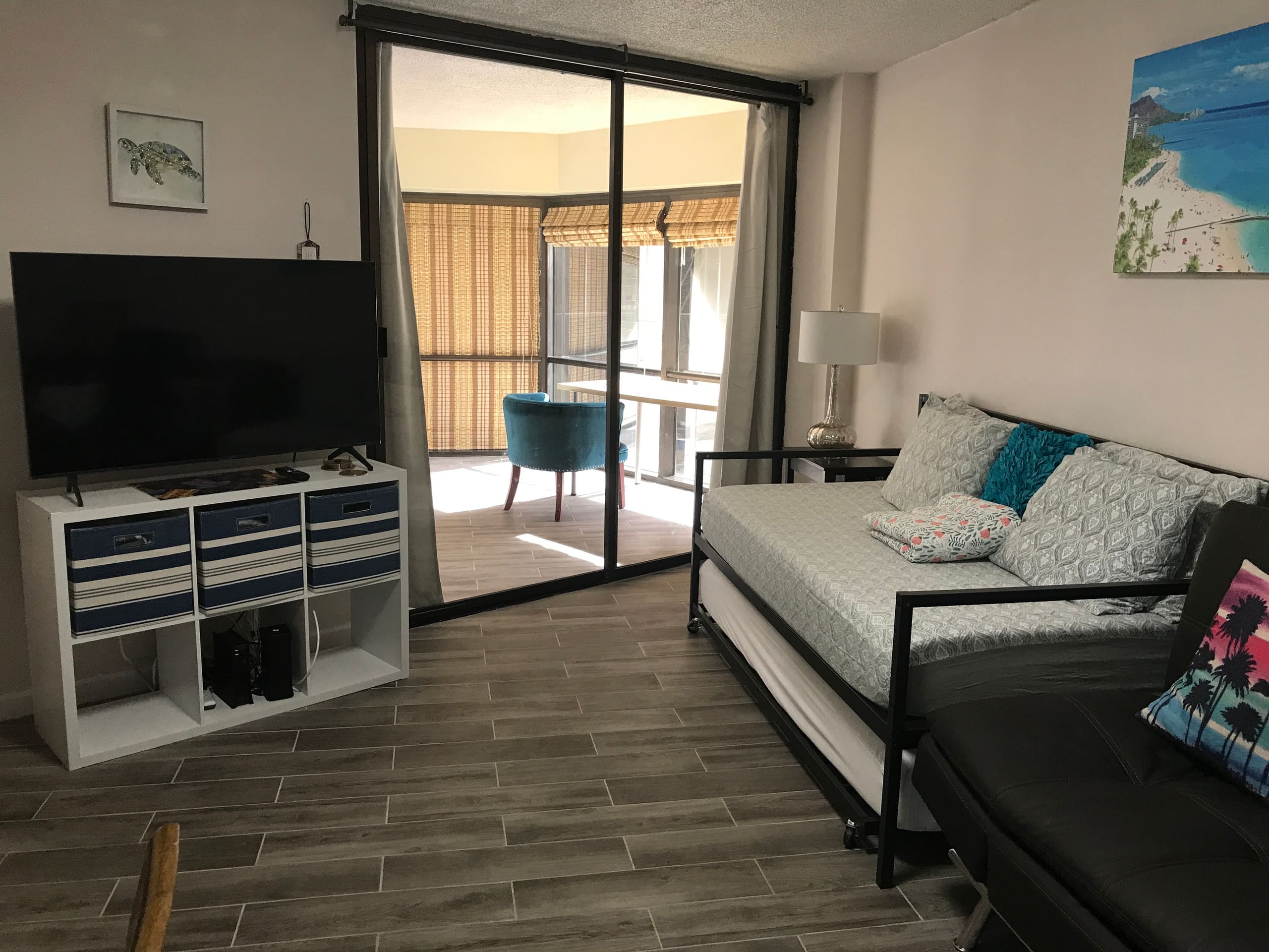 Condo in Honolulu · ★4.92 · 1 bedroom · 4 beds · 1 private bath - Image 2