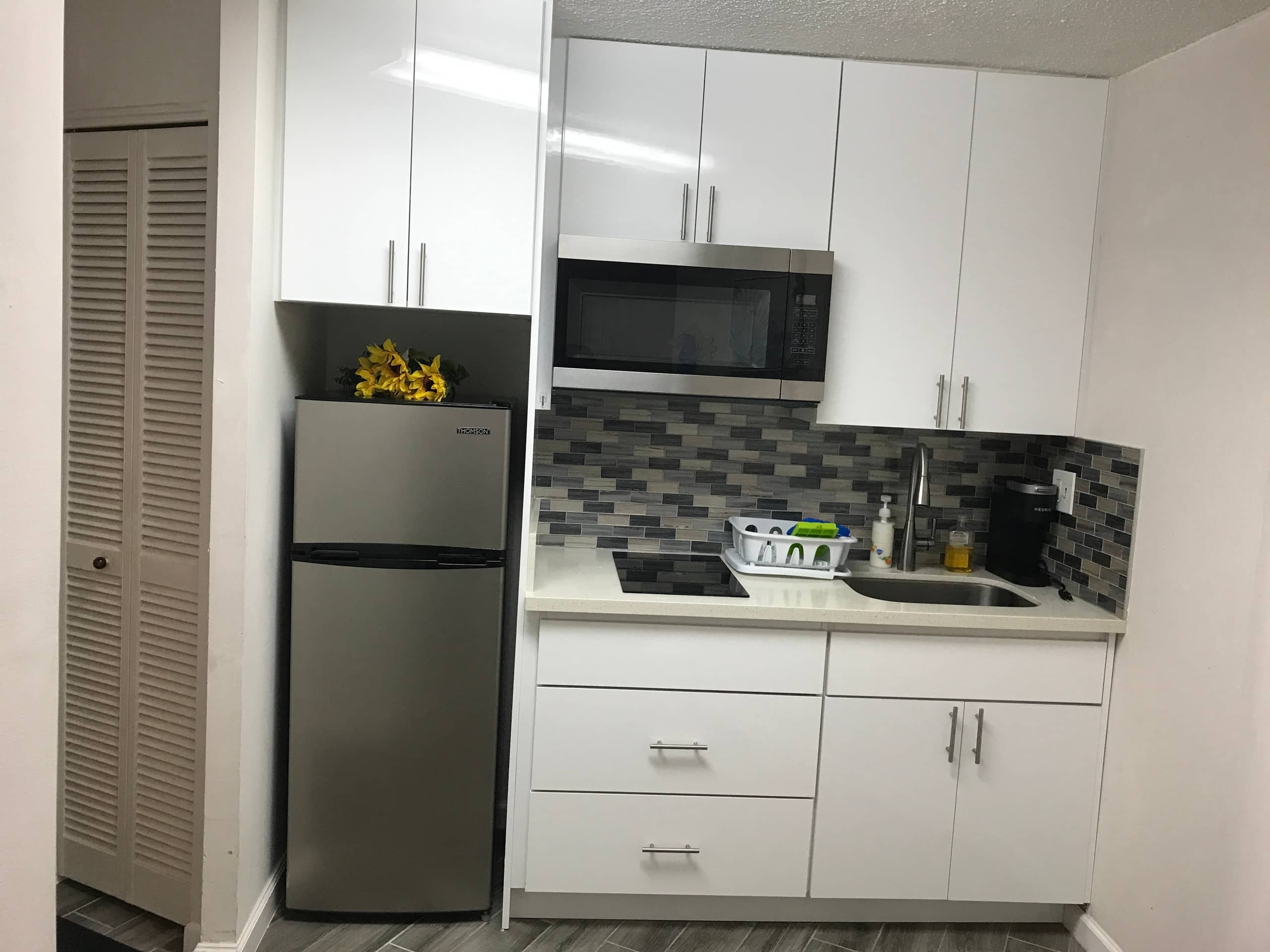 Condo in Honolulu · ★4.92 · 1 bedroom · 4 beds · 1 private bath - Image 4
