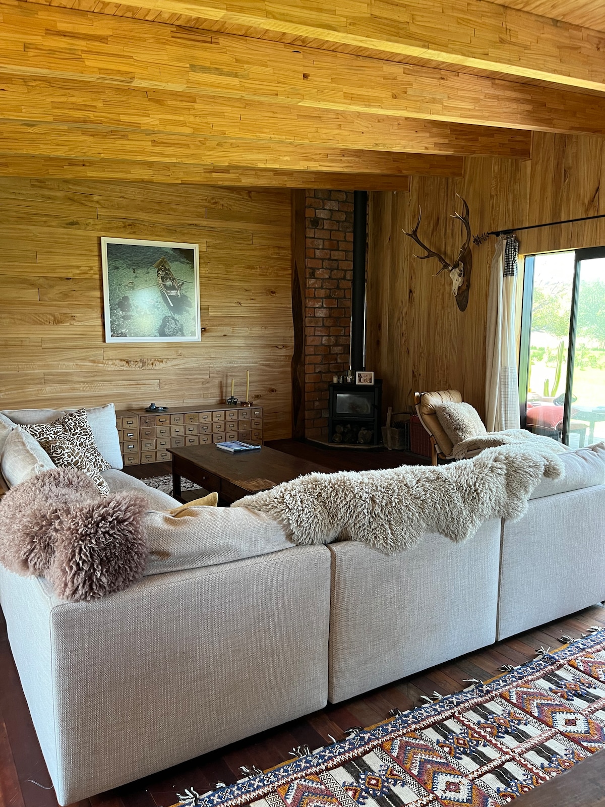 Lounge area at New Chums in Whangapoua