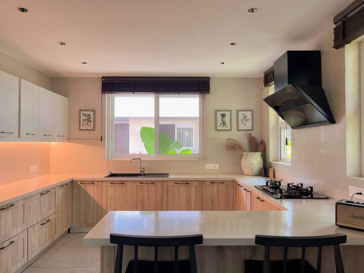 Full kitchen image 3