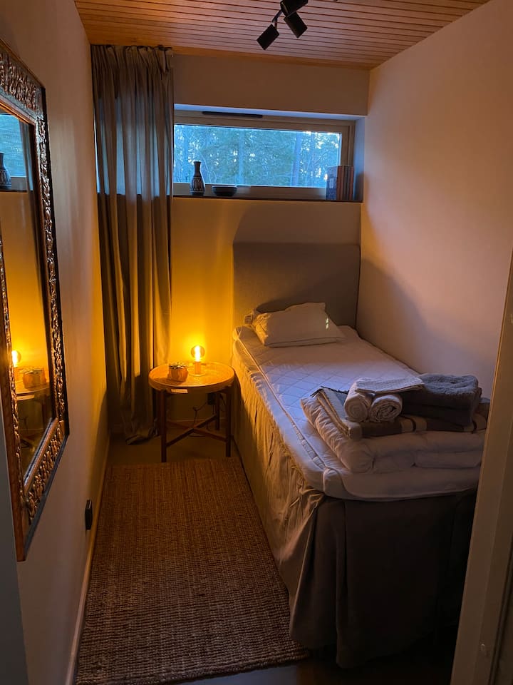 Një nga dhomat teke të shtëpisë 