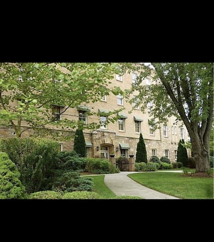 Biltmore Hideaway Villa