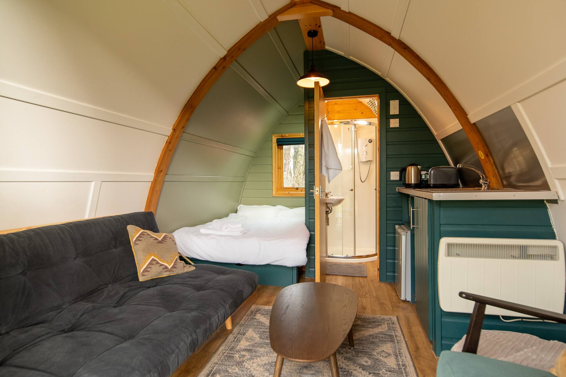 Standard-Hot Tub-Cabin-Private Bathroom with