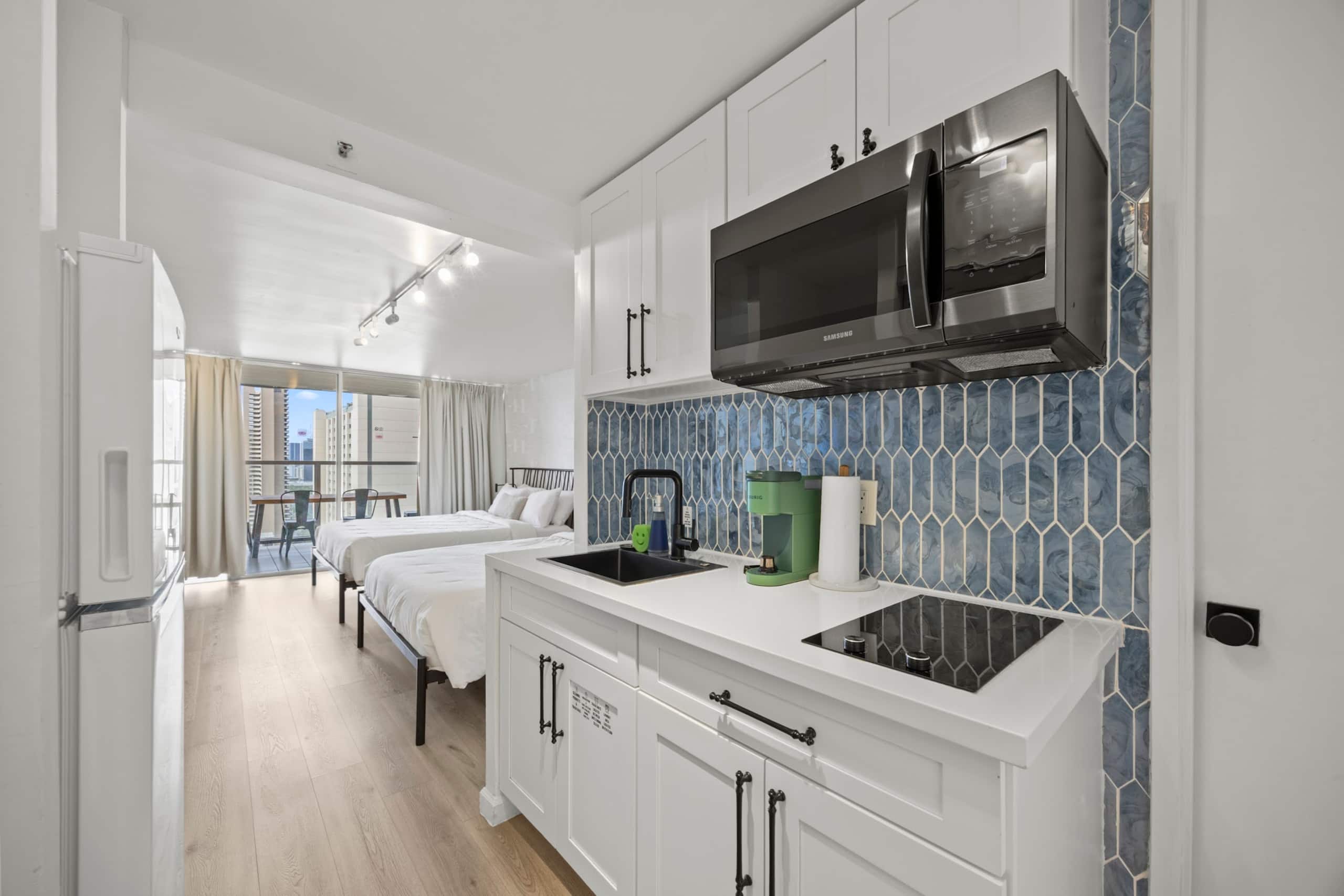 29FL-Gorgeous Renovated Studio in Central Waikiki~ - Image 17