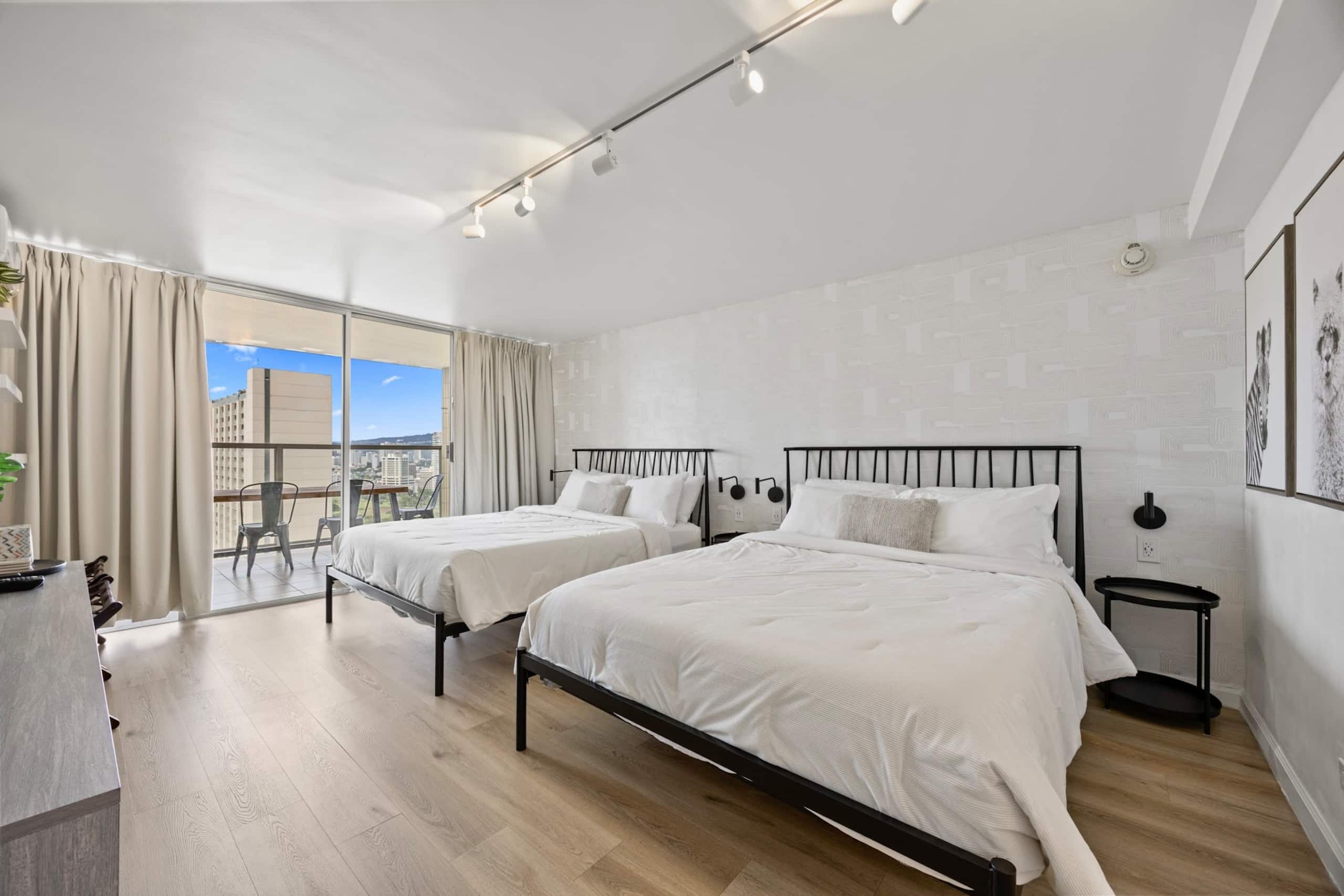 29FL-Gorgeous Renovated Studio in Central Waikiki~ - Image 9