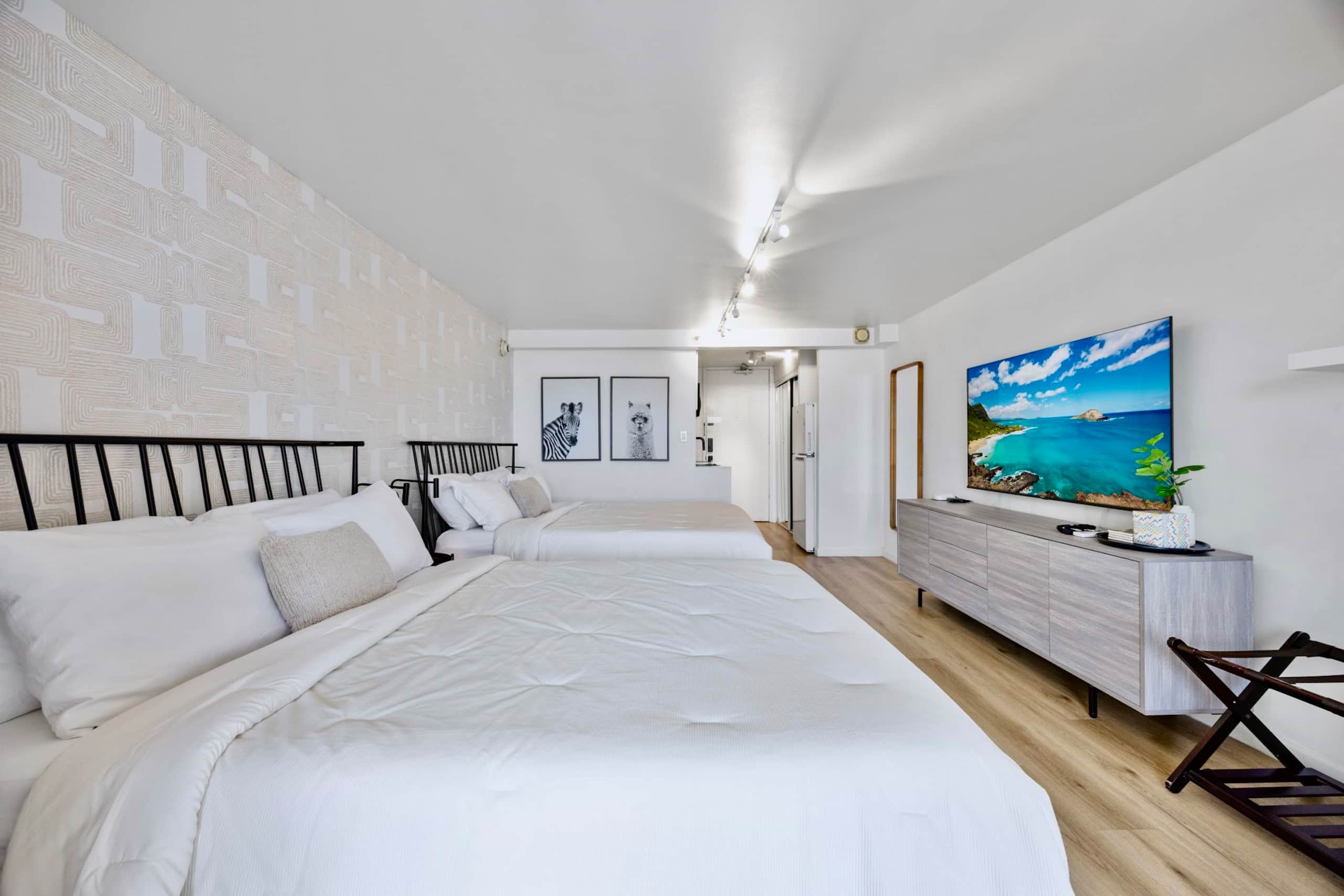 29FL-Gorgeous Renovated Studio in Central Waikiki~ - Image 2
