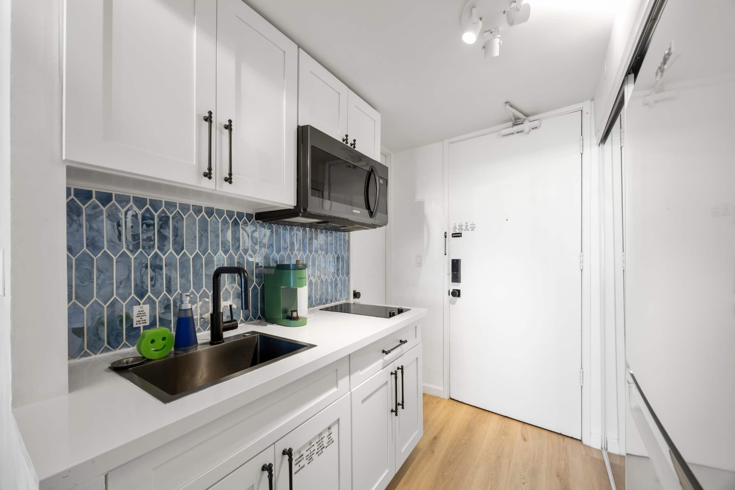 29FL-Gorgeous Renovated Studio in Central Waikiki~ - Image 15