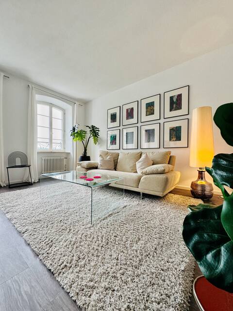 Parking included! Stylish apartment by the castle