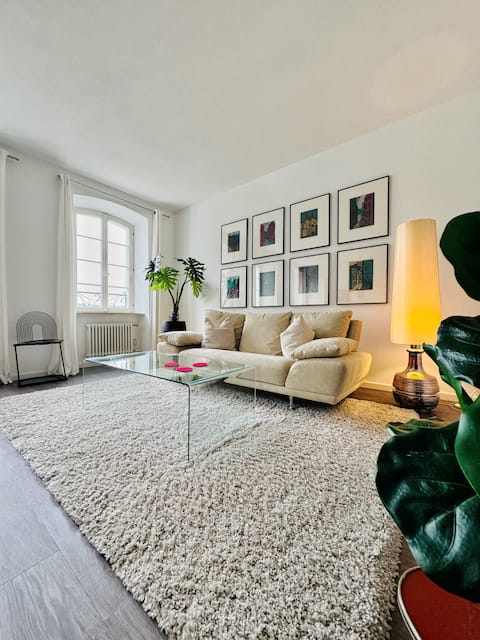 Parking included! Stylish apartment at the castle