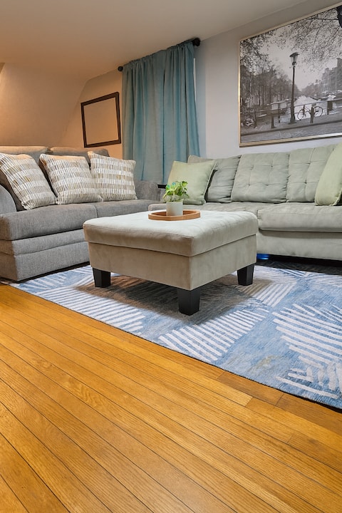 Clean & Cozy 2BR Across from Quinsigamond Lake