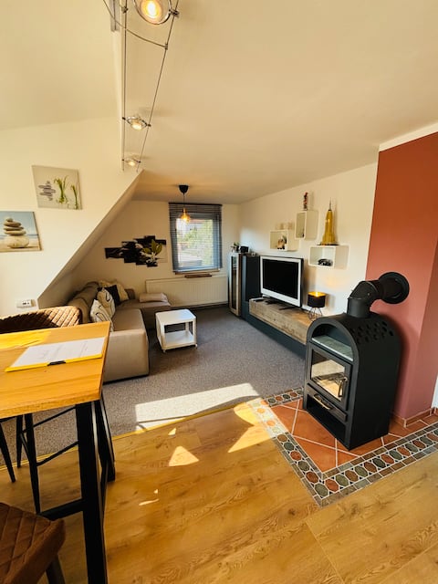 Leistungsstarkes Airbnb: Chic apartment near the city in Würzburg