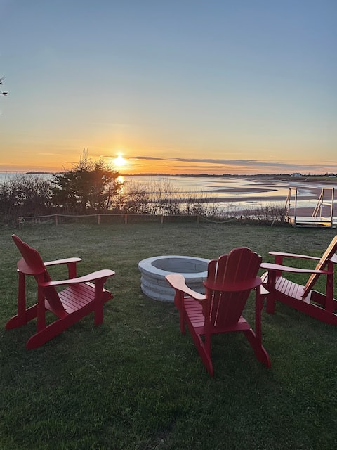 The Keep Cottage - Classic PEI!