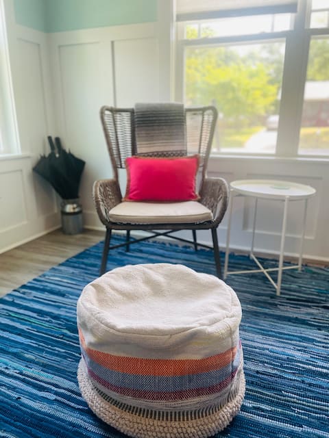 Top performing Airbnb: Cozy Family Beach Retreat 1mi. to Oak Island Beach in Oak Island