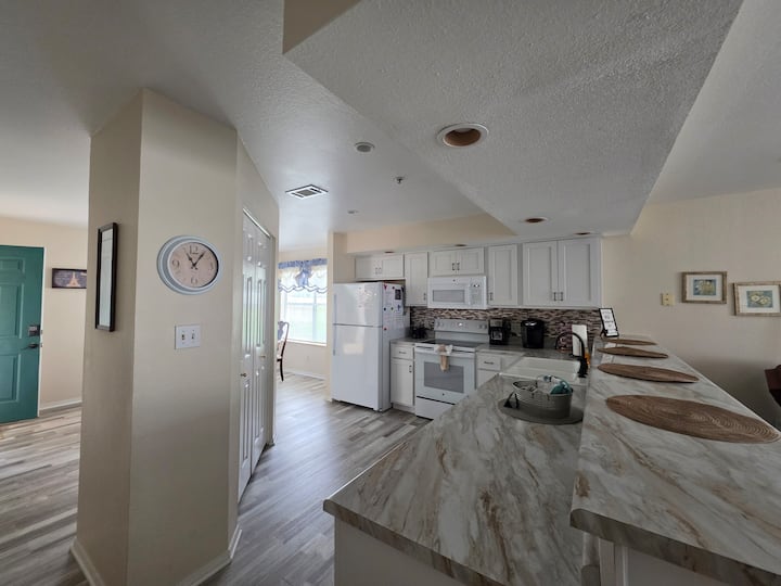 Cozy, W/screened Porch 3 Miles To Strip! - Branson, MO