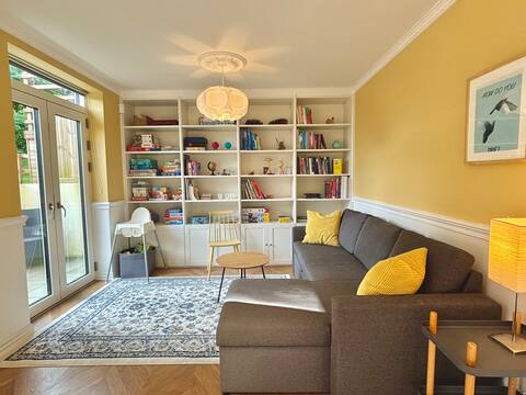Successful Airbnb property: Lovely apartment with private courtyard in a villa in Holme Højbjerg Skåde
