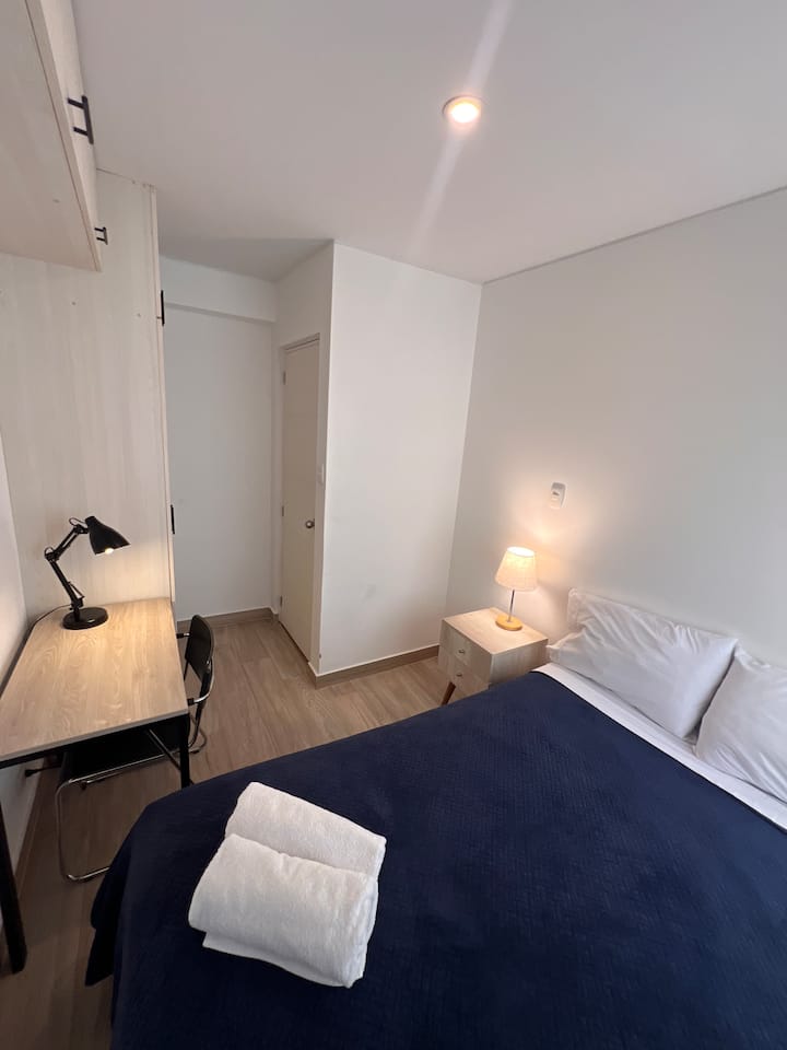 Schlafzimmer 2