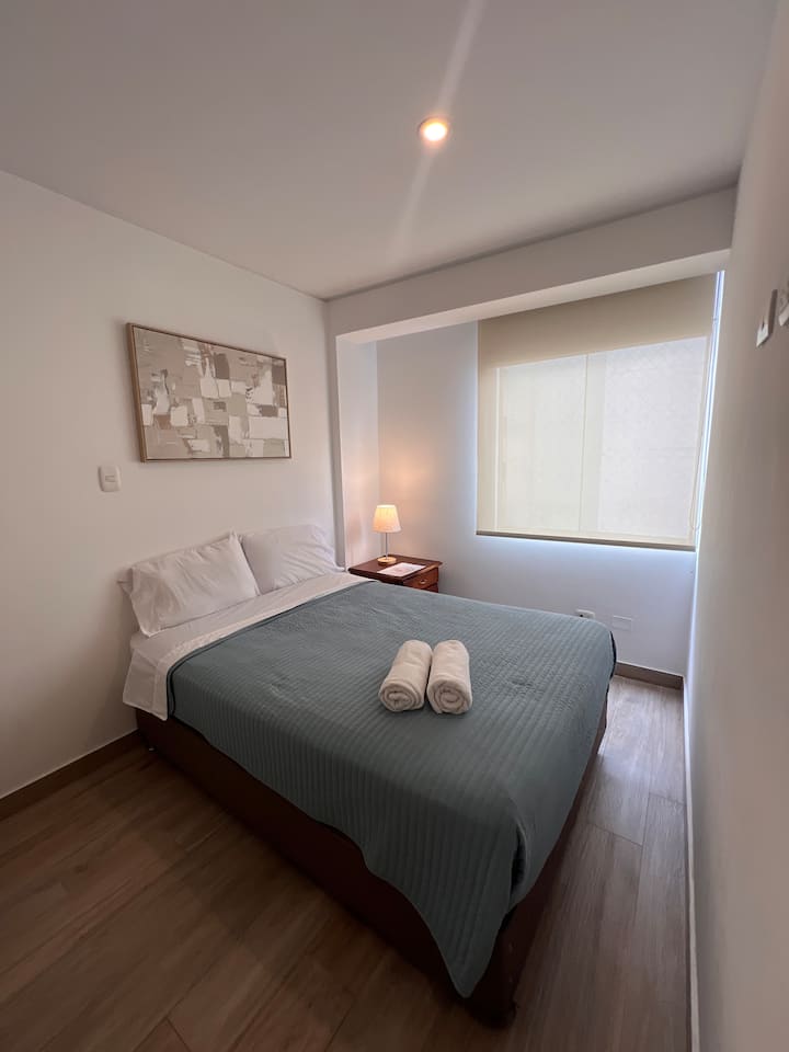 Schlafzimmer 1