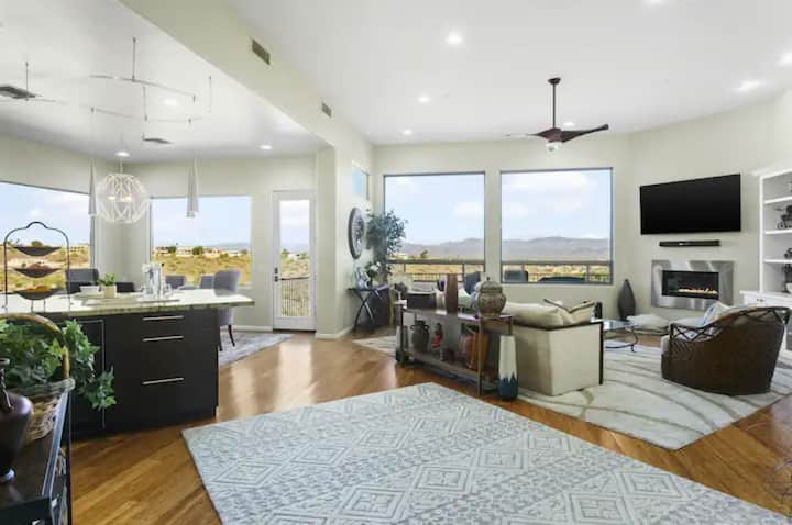 Spacious Luxurious Getaway-views, Pool - Fountain Hills, AZ