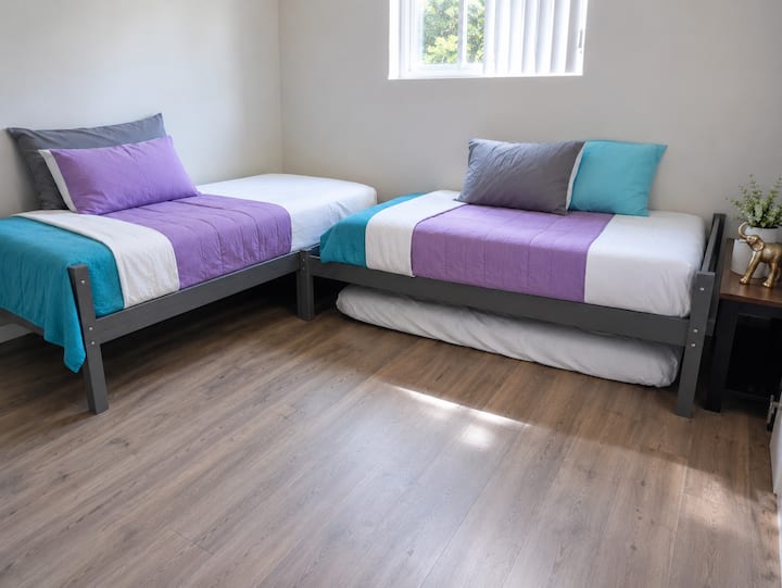 Perfecto para hermanos, amigos o compañeros de viaje: todos tienen una cama de verdad.
